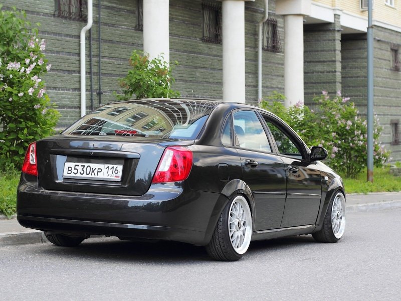 Chevrolet Lacetti седан stance