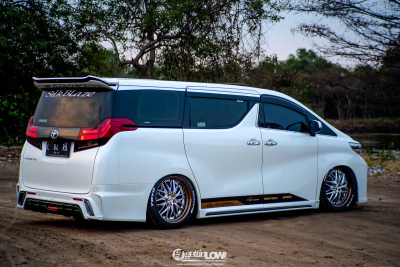 Toyota Alphard 2017