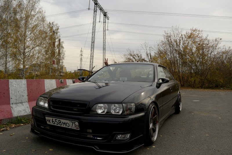 Toyota Chaser 100 черный