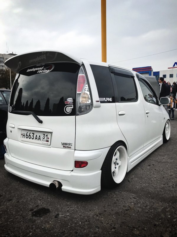 Toyota Funcargo Tuning