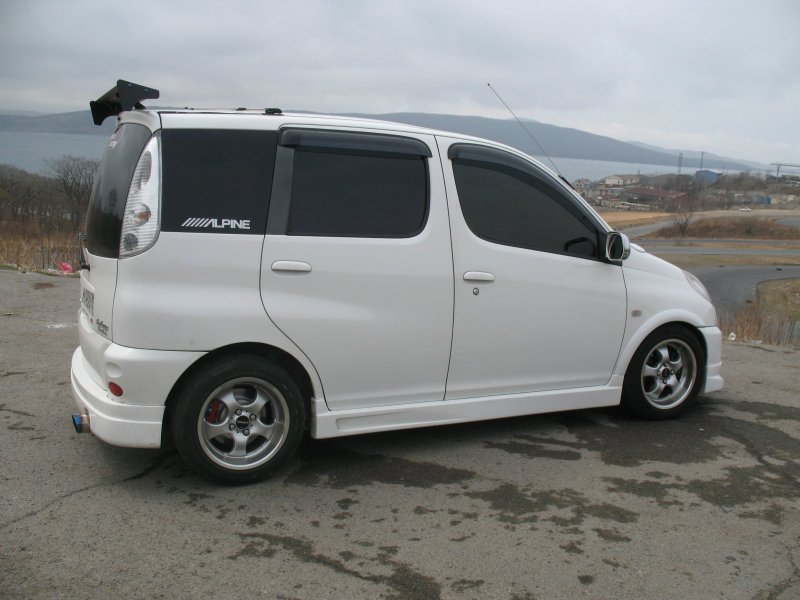 Toyota Funcargo Tuning