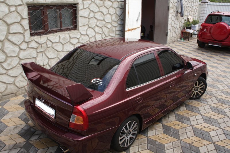 Hyundai Accent спойлер