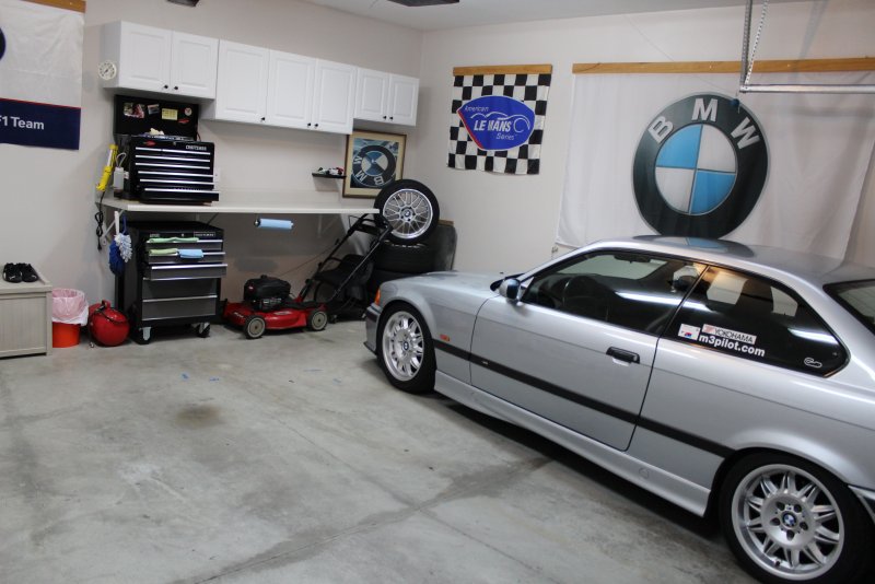 E36 Garage