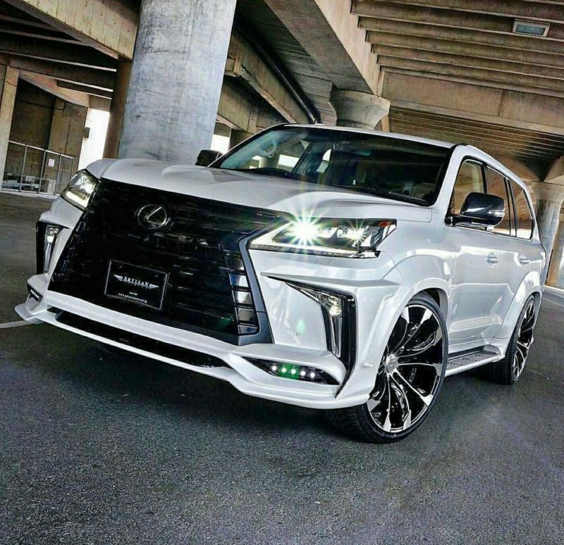 Lexus LX 570 2020 В обвесе