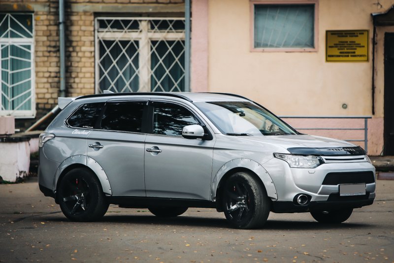 Mitsubishi Outlander g3