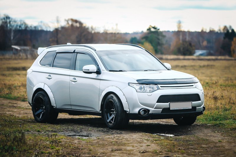 Mitsubishi Outlander 3.2