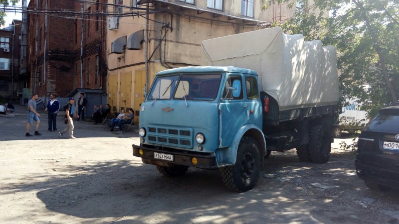 МАЗ 500 мусоровоз СССР