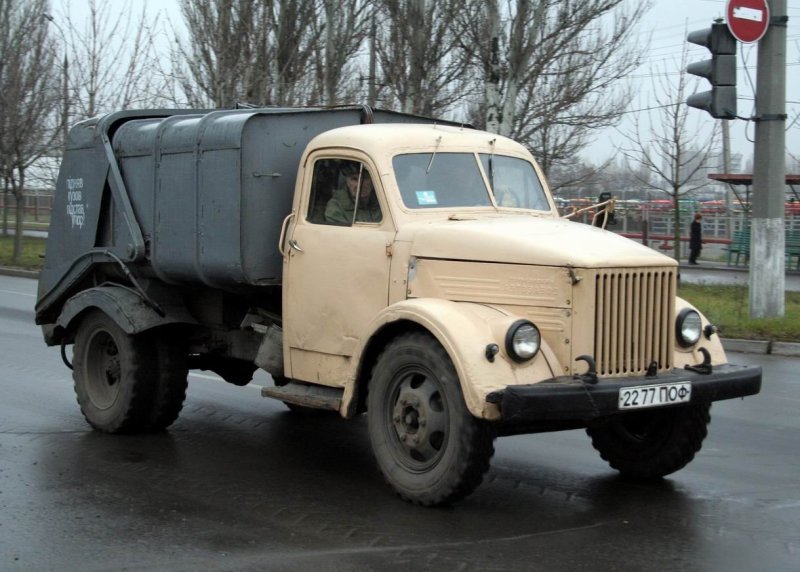 ГАЗ 51 мусоровоз