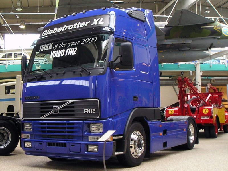 Тягач Volvo fh12