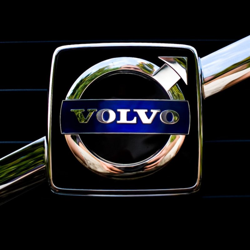 Volvo Trucks логотип