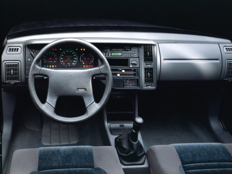 Volvo 440 Interior