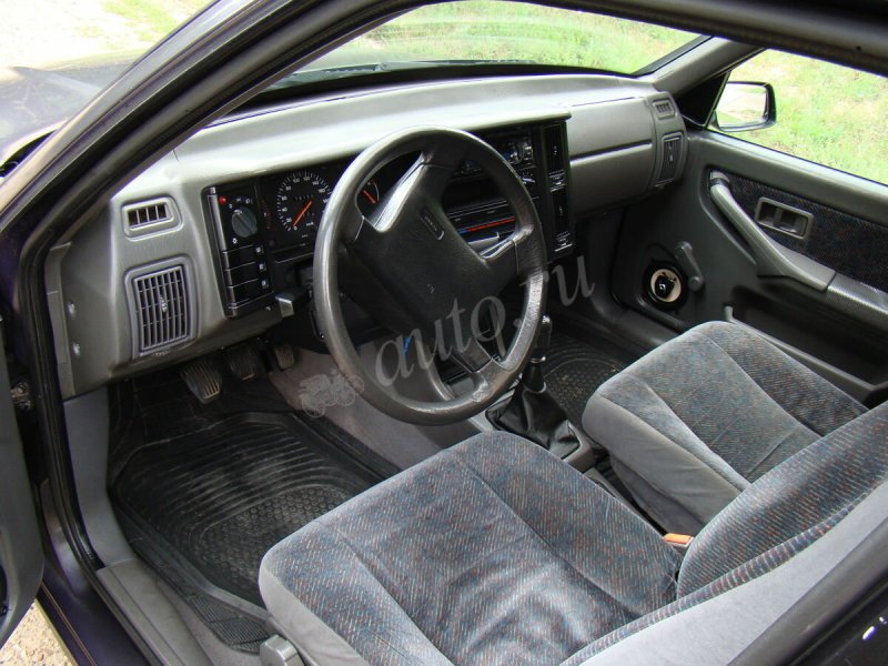Volvo 460 Interior