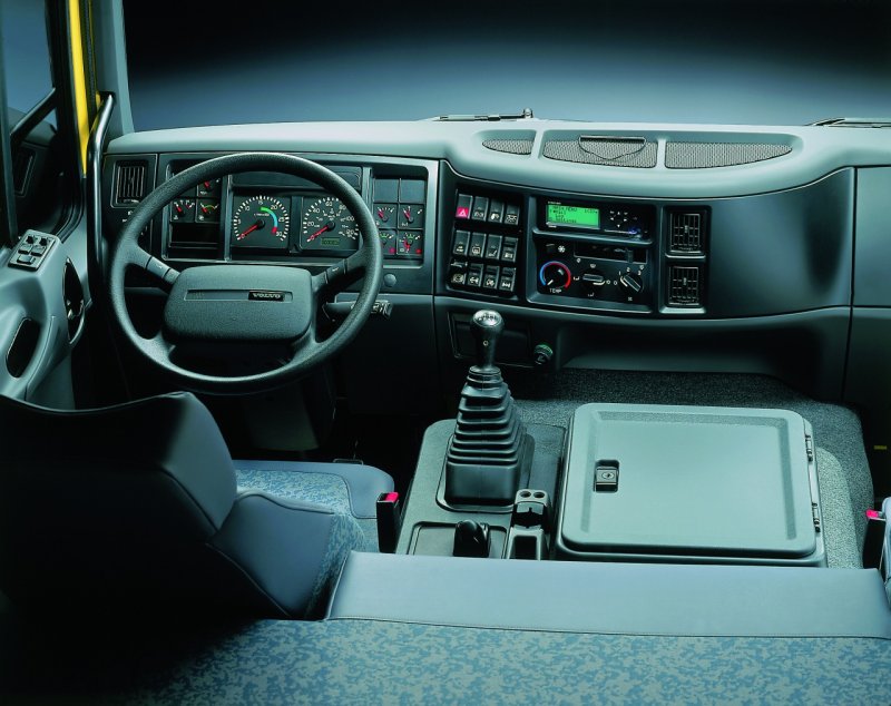 Volvo fl6 кабина