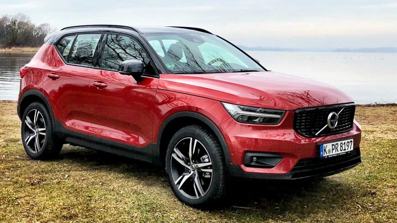 Volvo xc40 Red