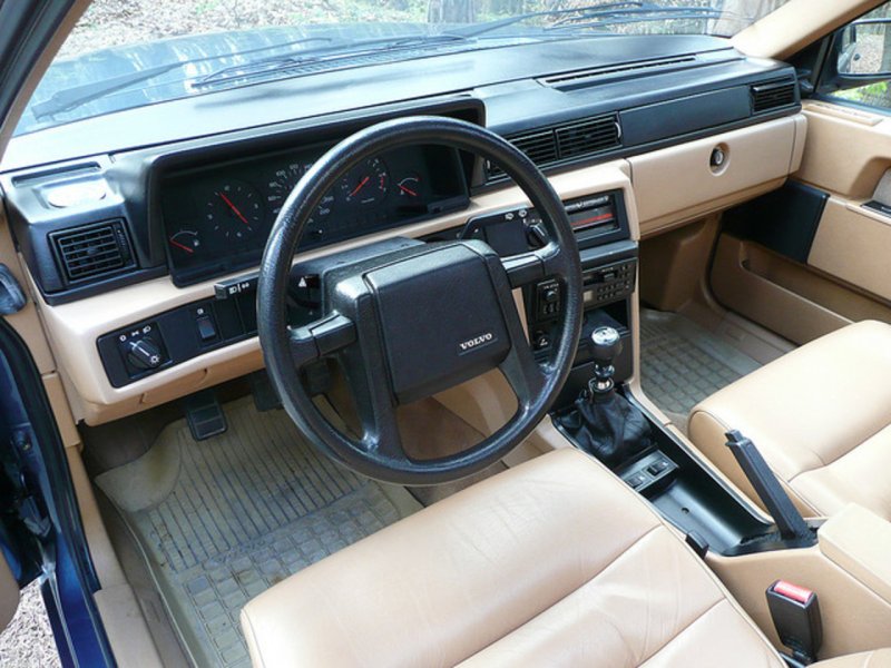 Volvo 940 Interior