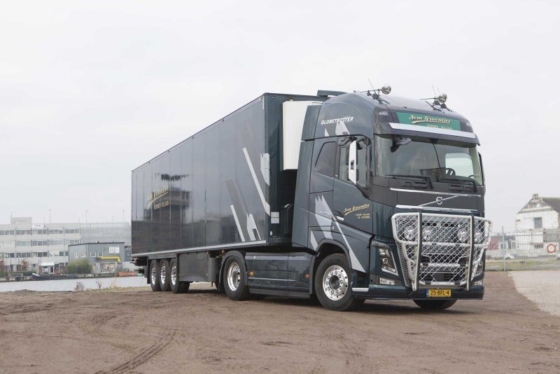 Volvo fh16 750 с полуприцепом 2020