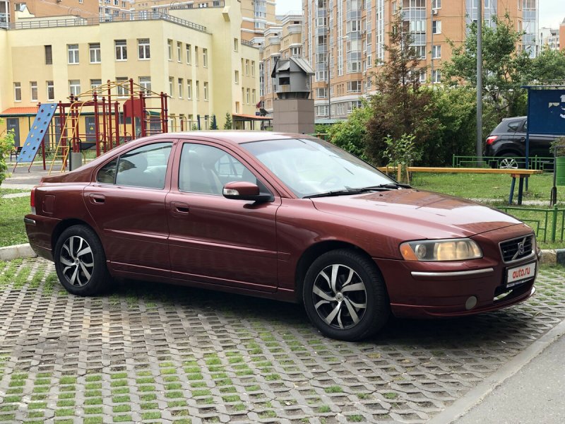 Volvo s60 2008 Red