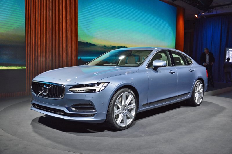 Volvo седан s90