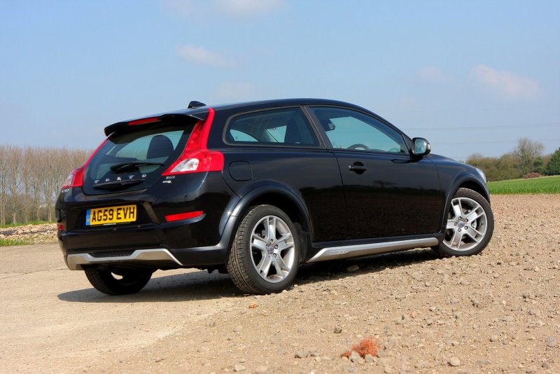 Volvo c30 купе