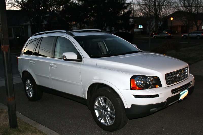 Volvo xc90 2010 v8