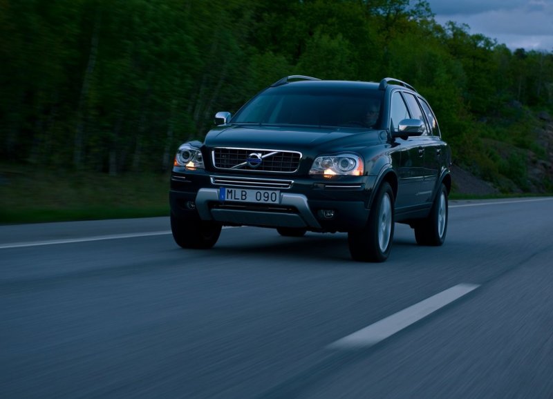 Volvo xc90 2010 v8