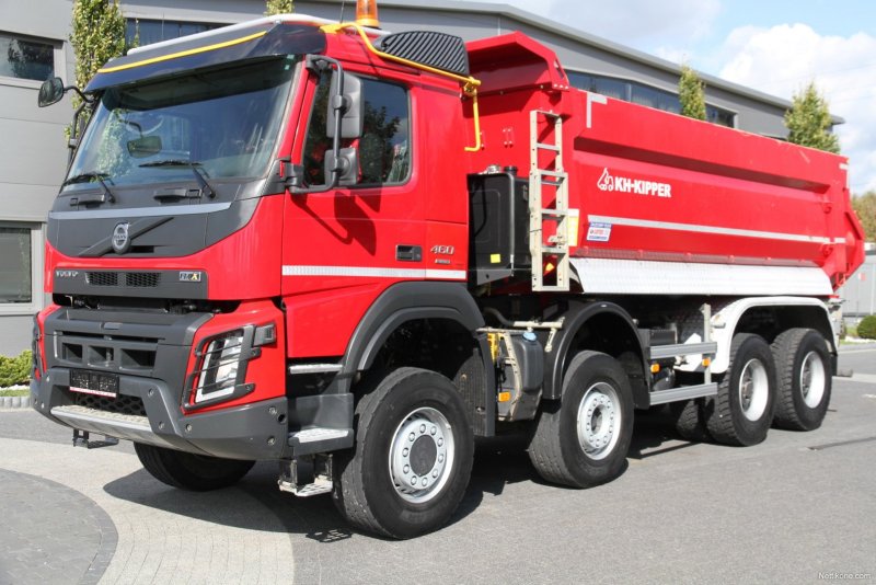 Volvo FMX 8x8