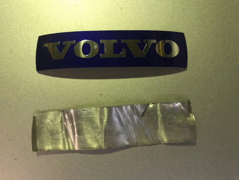Volvo Emblem 244
