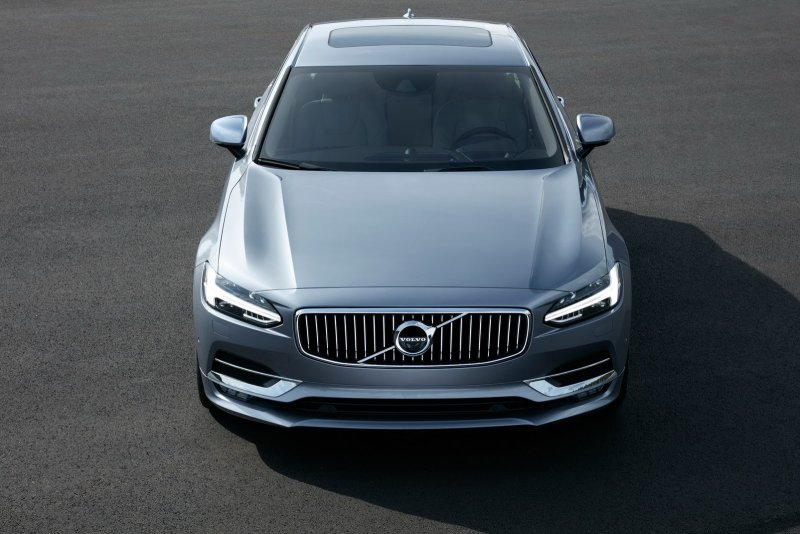 Volvo седан s90