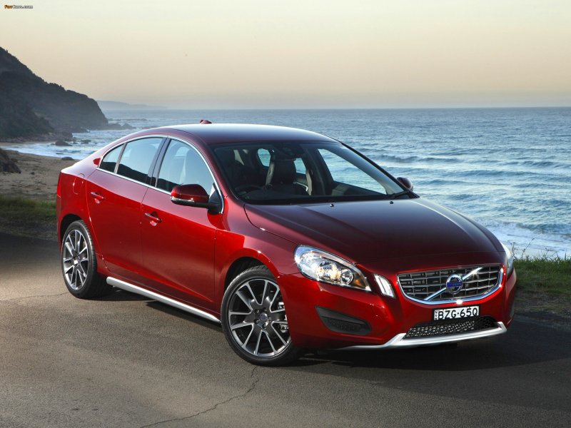 Volvo s60 2012 красная