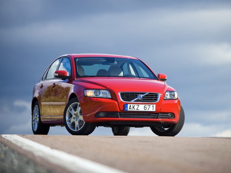 Volvo s40 Red