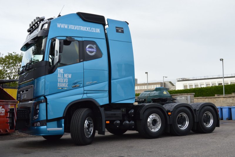 Volvo fh16 750 8x8