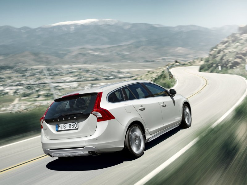 Volvo универсал v60