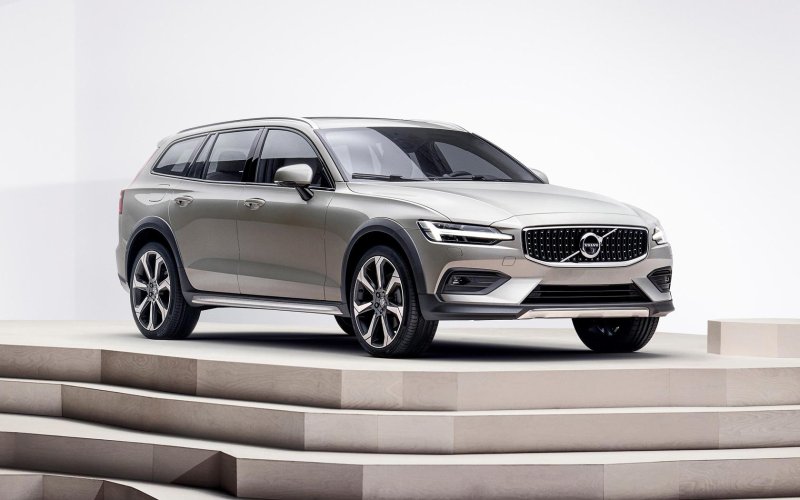 Новый Volvo v60 Cross Country