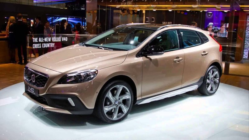 Volvo v40 Cross Country 2015