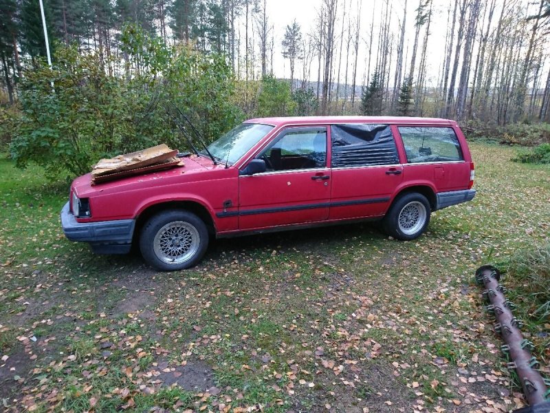 Volvo универсал 1990