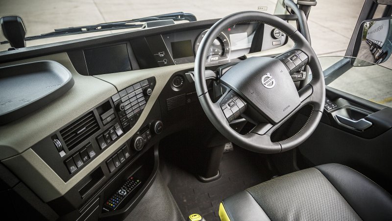 Volvo FH 2015 салон