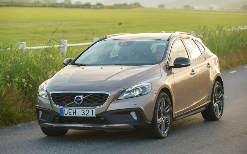 Volvo v40 Cross Country 2014