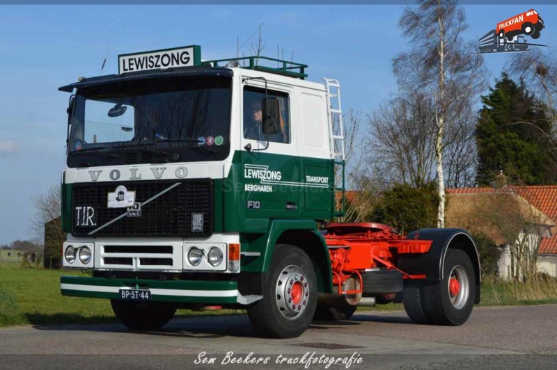 Volvo f10 красная