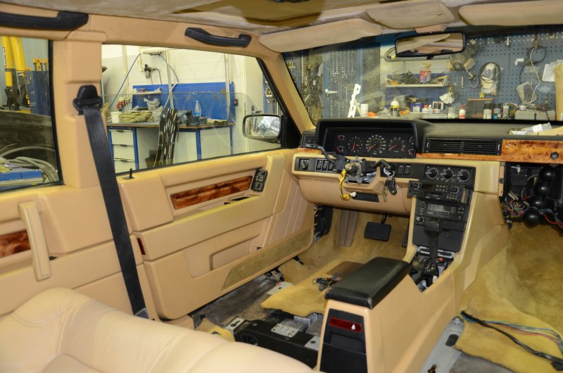 Volvo 780 Bertone Interior