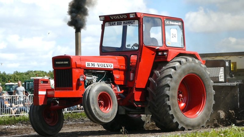 Трактор Вольво ВМ 7664