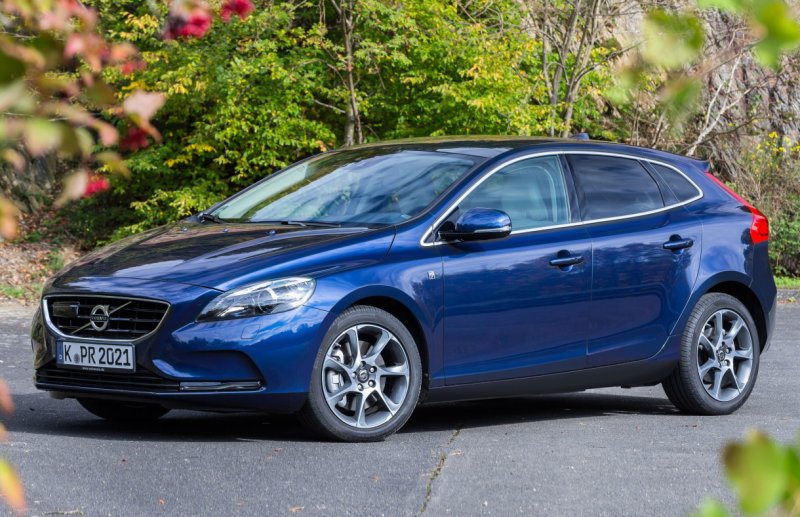 Volvo v40 2014