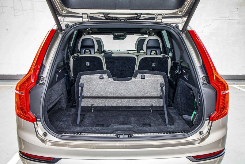 Volvo xc90 2018 багажник
