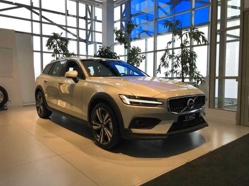 Volvo v60 Cross Country 2022