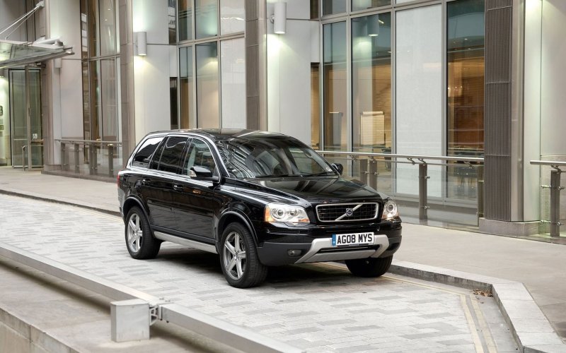 Машина Volvo xc90