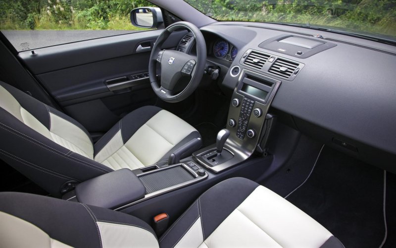 Volvo s40 2008 салон