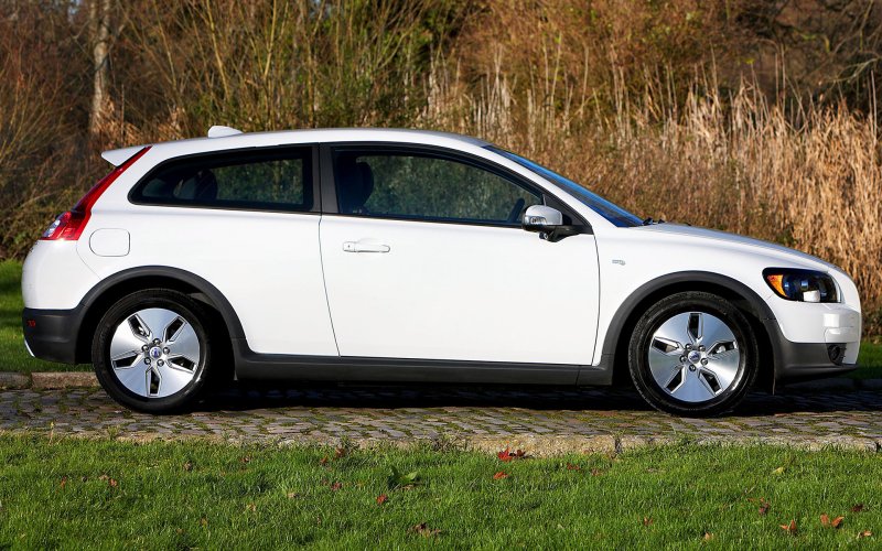 Volvo c30 купе