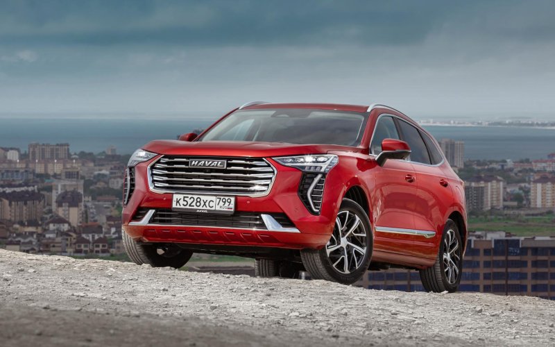 Haval Jolion красный