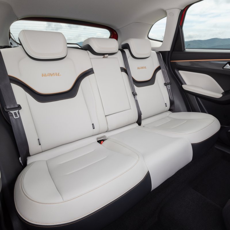 Haval Jolion 2022 белый салон