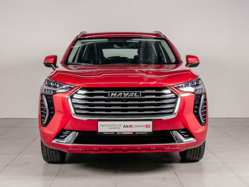 Haval Jolion красный