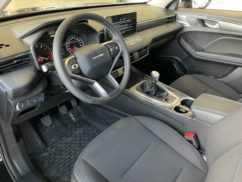 Haval Jolion 2022 789 000 ₽ левый руль. Внедорожник 5 дв 2022 салон